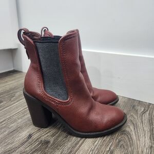 Merona Charlie Ankle Boots Heels Red Brown Size 7